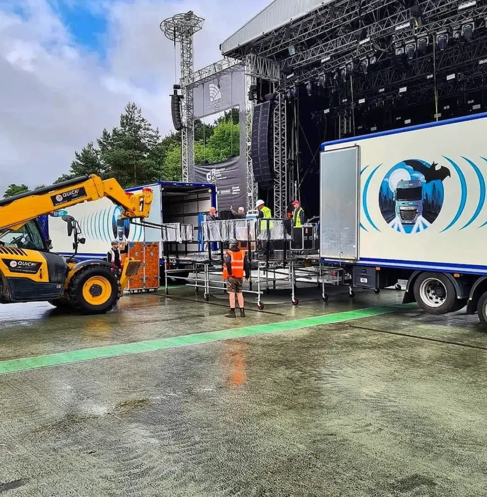 Festival Stage build