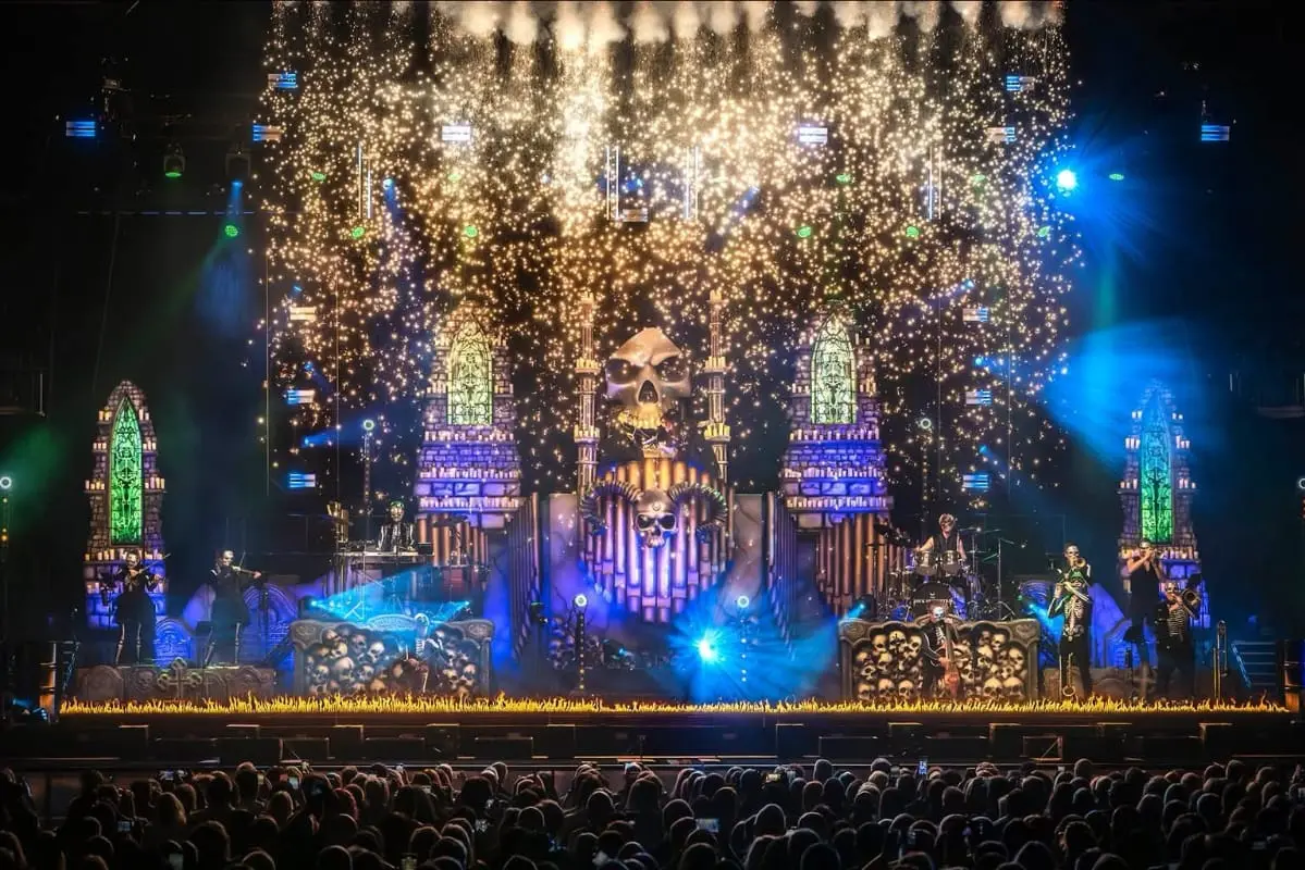 Large-scale stage and truss build with lighting and confetti